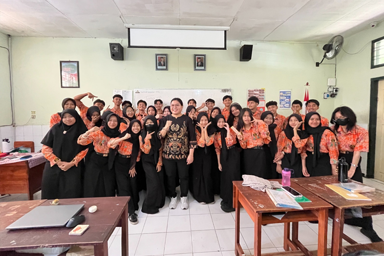 UB-SMAN7.jpg