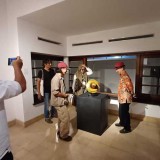 Berkelana dalam Imajinasi Bersama Pelukis Beny Dewo Melalui Pameran Tunggal 'Imajiner'