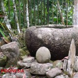 Explore Watu Lumpang: an Ancient Megalithic Site in Banyumas Central Java