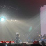 Memukau, Dinda Ghania Bikin Hanyut Penonton di Konser The Greatest Melly Goeslaw