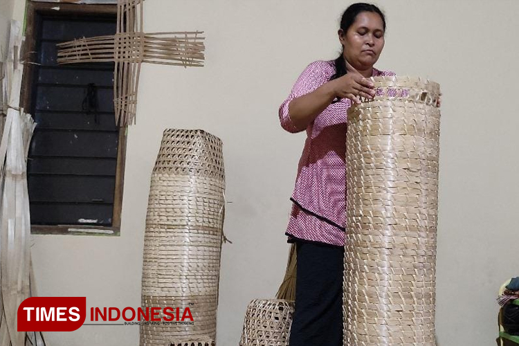 perajin-bambu-2.jpg