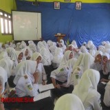 Nobar Film 'Pengkhianatan G30S/PKI', Cara Guru di Pacitan Tanamkan Ideologi Pancasila