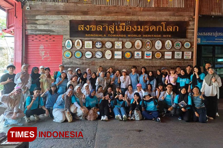 bersama-di-Old-Town.jpg