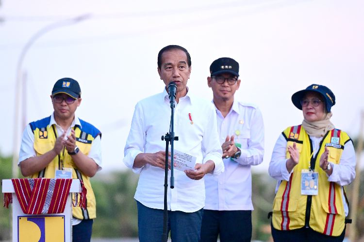 Presiden RI Jokowi Resmikan 27 Inpres Jalan Daerah Sepanjang 217,9 km di Provinsi NTT