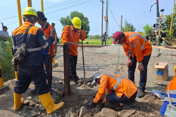 Antisipasi Laka KA, DAOP 9 Jember Persempit JPL 172 Tongas