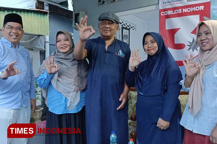 Dokter Aminuddin dan Ina Dwi Lestari Sambangi Kampung Buchori