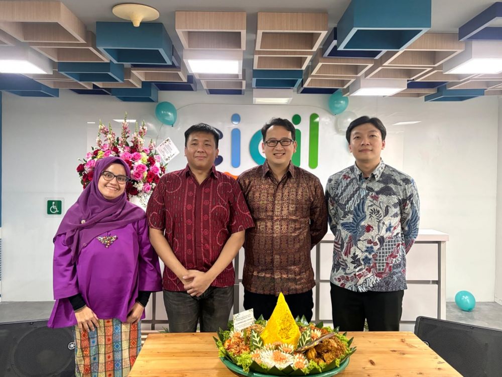 Direksi PT Cicil Solusi Mitra Teknologi di kantor baru Landmark Centre Tower A, Lt 7 Jakarta Selatan.