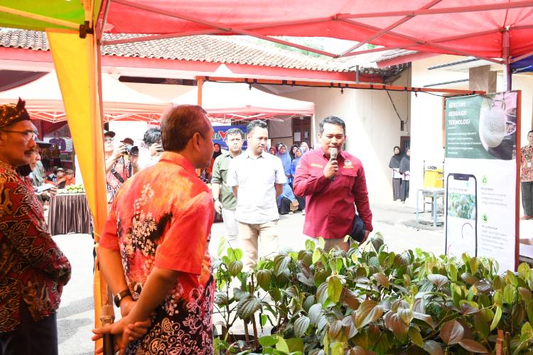 Petani Kejobong Purbalingga Dikenalkan Pertanian Berbasis Teknologi Irigasi Modern