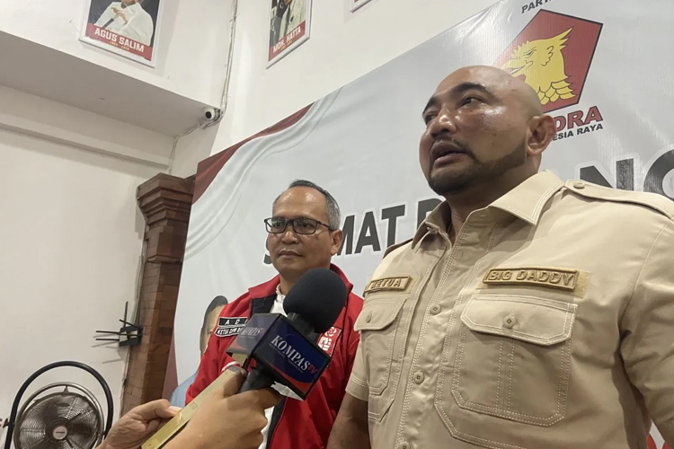 Dokumentasi Ketua DPD Partai Gerindra Bali Made Muliawan Arya diwawancara di Denpasar, Bali. (Foto: Antara)