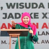 Khofifah Semangati Santri Ponpes Al Anwar Modung Bangkalan untuk Lanjutkan Pendidikan