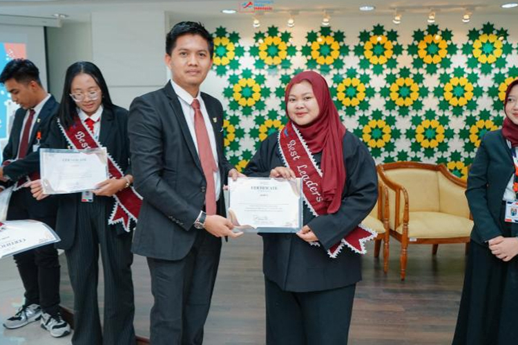 Keren! Mahasiswi UIN Malang Raih Best Leader di Pertukaran Pemuda Internasional