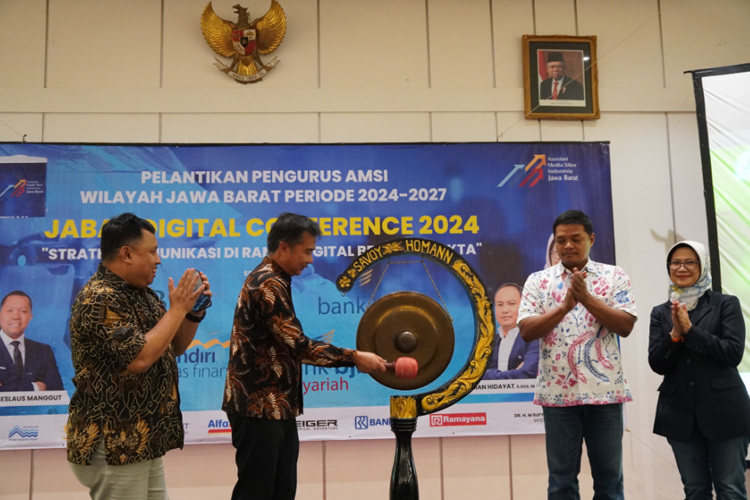Pelantikan AMSI Jabar 2024-2028. (Foto: AMSI Jabar)