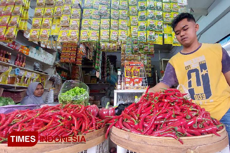 Harga Cabai Merah Besar di Banyuwangi Kian Merosot Sentuh Rp3.500 Per kilogram