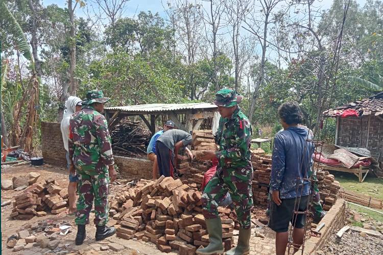 TMMD ke-122 Kodim Kediri Mulai Renovasi Rumah Tidak Layak Huni