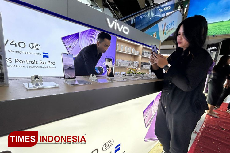 Pengunjung-vivo.jpg