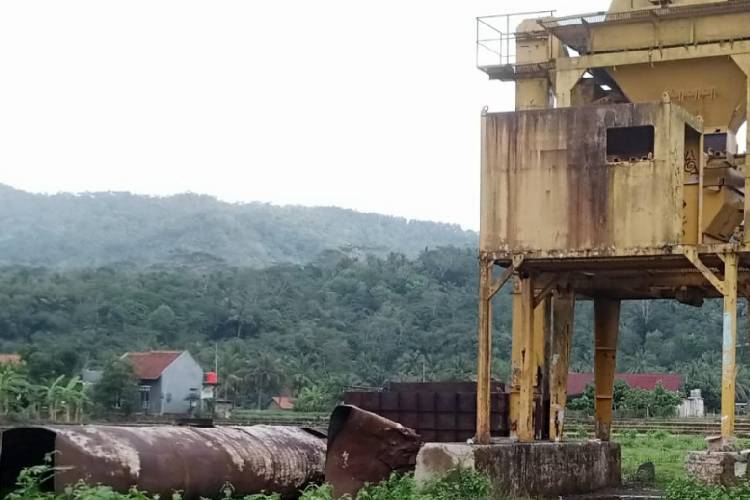 Eks Mixing Plant (AMP) di Desa Gumelem Wetan, Kecamatan Susukan, Kabupaten Banjarnegara. (FOTO: Dok Gunawan)