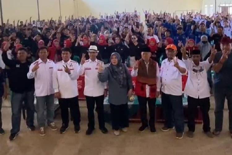 Pilkada 2024, Massa Buruh di Majalengka Serukan Dukungan untuk Karna-Koko