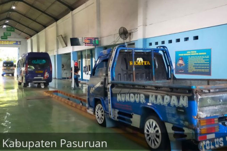 Suasana Uji KIR di Dishub Kabupaten Pasuruan. (Foto: Kominfo Kab.Pasuruan)