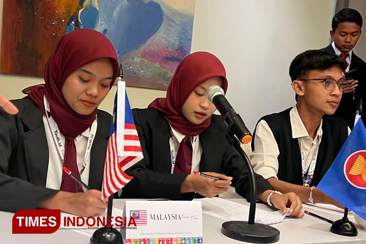 Mahasiswa-FIKOMM-UMBY.jpg