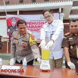 Kejari Majalengka Musnahkan Beragam Jenis Narkoba hingga Senjata Pelaku Kejahatan