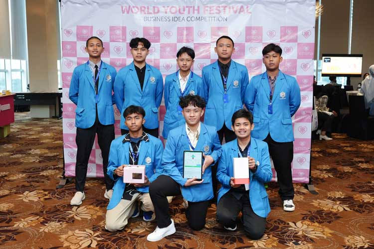 World Youth Festival 2024: Botaniq Thursina IIBS Mencuri Perhatian Juri