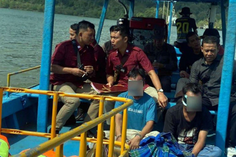 Pemindahan terpidana dari Rutan Banjarnegara ke Lapas Nusakambangan mendapat penjagaan ketat. (FOTO: Dok Rutan Banjarnegara)