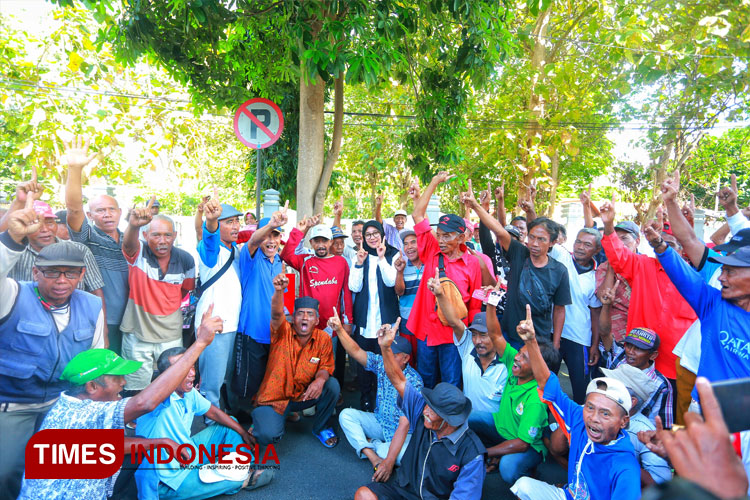 Ratusan Tukang Becak di Banyuwangi Diajak Makan Mewah, Doakan Ipuk Menang