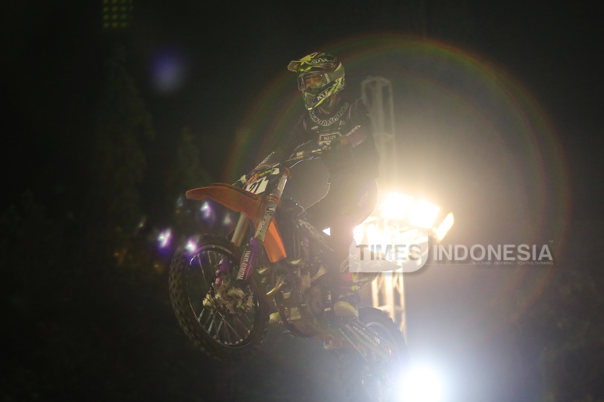 Andreas Damara, crosser dari Rizqy Motorsport turut serta dalam partai final Trial Game Dirt 2024. Foto: Tria Adha