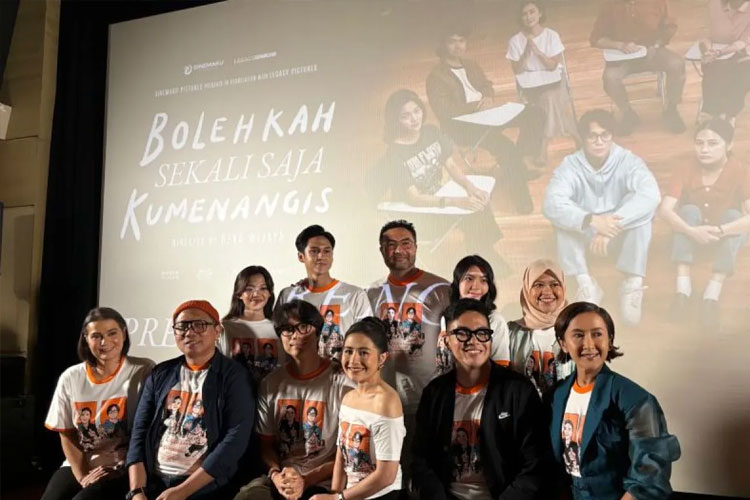 Film 'Bolehkah Sekali Saja Kumenangis', Prilly Latucopnsina Terjebak di Keluarga Toxic