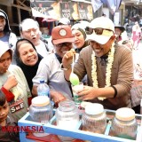 Sapa Pedagang dan UMKM di Banyuanyar, Gus Haris Gaungkan SAE Perempuan Berdaya Saing