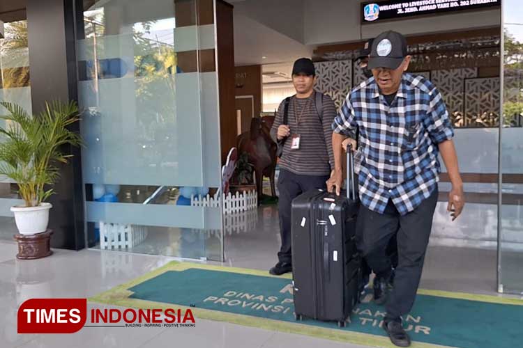 Pusaran Korupsi Dana Hibah, Penyidik KPK 5 Jam Geledah Kantor Dinas Peternakan Jatim