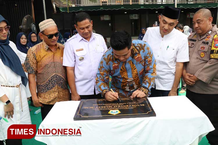 Pujasera Yosowilangun Gresik Jadi Destinasi Baru Warga Melepas Penat