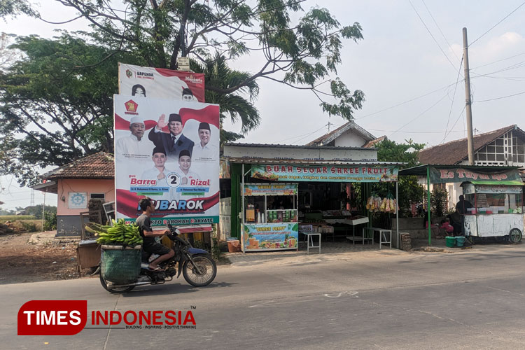 APK Tumpuk Spanduk Pemerintah, Bawaslu Mojokerto: Pemerintah Salah!