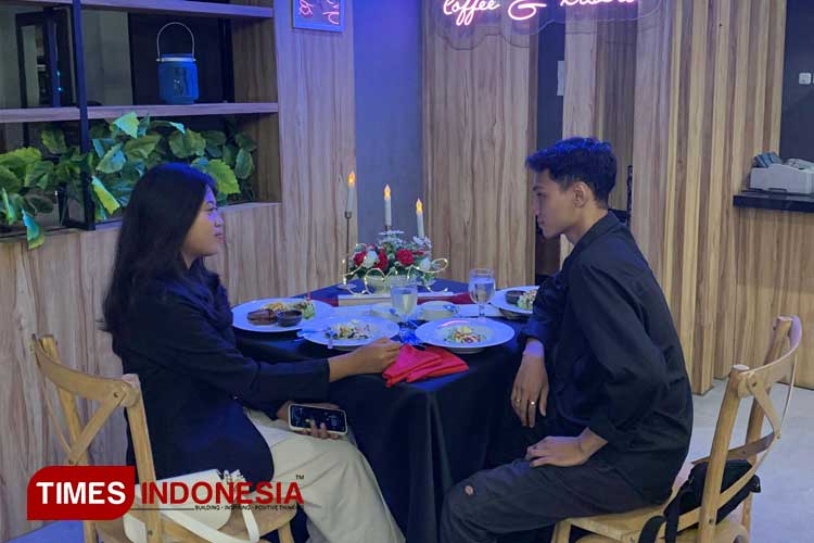 Tips Menciptakan Makan Malam Romantis Bersama Pasangan, Hotel Ini Wujudkan Semua