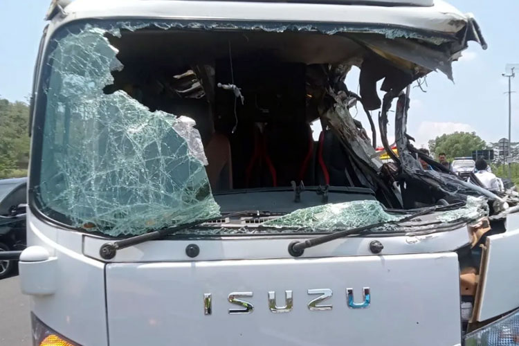 Kecelakaan di Tol Semarang-Solo, 4 Orang Tewas Termasuk Pengasuh dan Santri