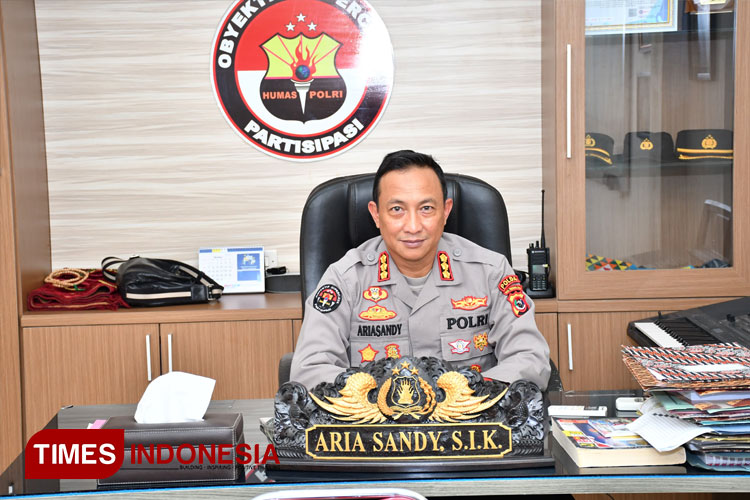 Kabid Humas Polda NTT Kombes Pol Aria Sandy, S.I.K. (FOTO: Habibudin/TIMES Indonesia)