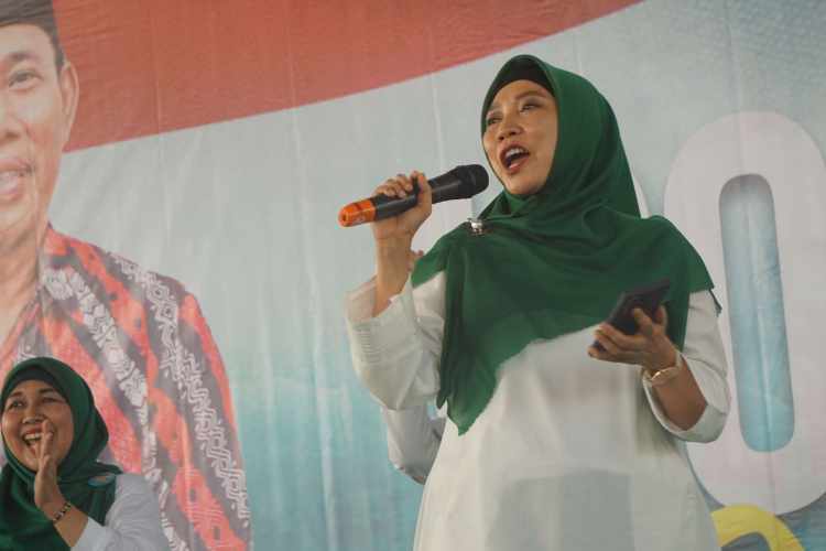 Calon Gubernur Nusa Tenggara Barat (NTB) Sitti Rohmi Djalilah menegaskan komitmennya untuk mengembalikan kejayaan bahari NTB.(Foto: Tim Media RF)