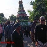 Jaga Kearifan Lokal, Warga Desa Tanjungrejo Gelar Ritual Selamatan Desa