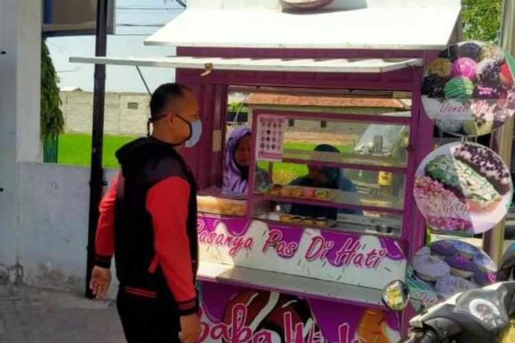 Sukses di Balik Aroma Baba Widi Donuts di Alfamart