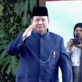 Prabowo - Gibran Kompak Pakai Beskap Betawi