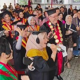 Wisuda ke-76 STIE Malang Kucecwara, Mahasiswa Sudah Bekerja Sebelum Lulus