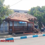 Pembangunan PT Tomoland Diduga Asal-asalan, Gazebo Taman Joyogrand Malang Kena Imbasnya