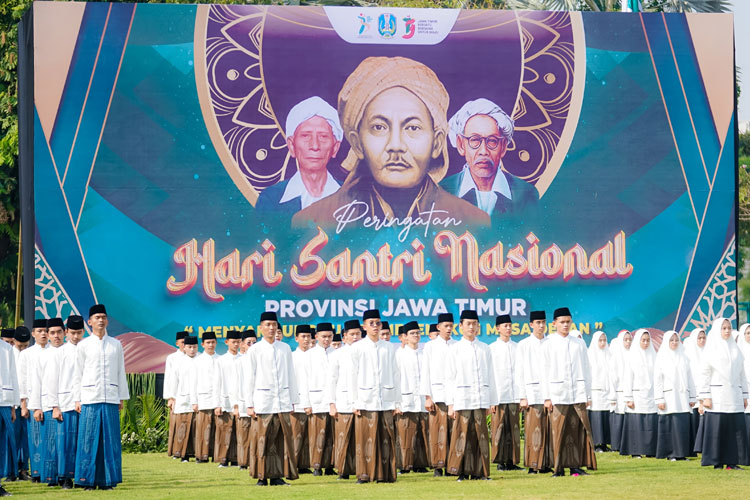 Hari-Santri-Nasional-di-Pemprov-Jatim.jpg