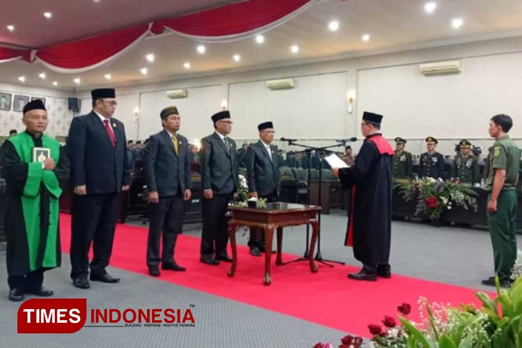 HSN 2024: Seorang Santri di Bondowoso Dikukuhkan Jadi Ketua DPRD Lima Periode