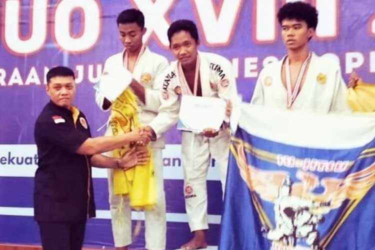 Gemilang, Mahasiswa STKIP PGRI Pacitan Raih Juara I di Kejuaraan Ju-Jitsu UNESA Open XVIII