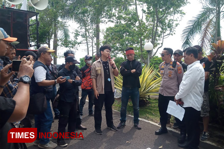 Didemo Dugaan Mark-up Pengadaan Layar Interaktif, Kepala Diskominfotik KBB Berikan Penjelasan Ini