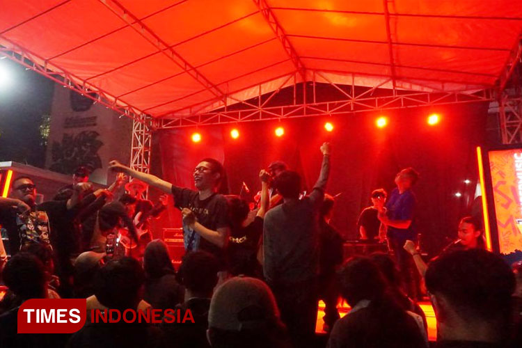 Konser musik UKM Musik Gaung 193 Unisma Malang dalam rangka Dies Natalis Ke-. (FOTO: AJP TIMES Indonesia)