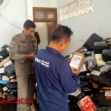 Satpol PP Pacitan Gagalkan Peredaran Rokok Ilegal di Pasar Tradisional