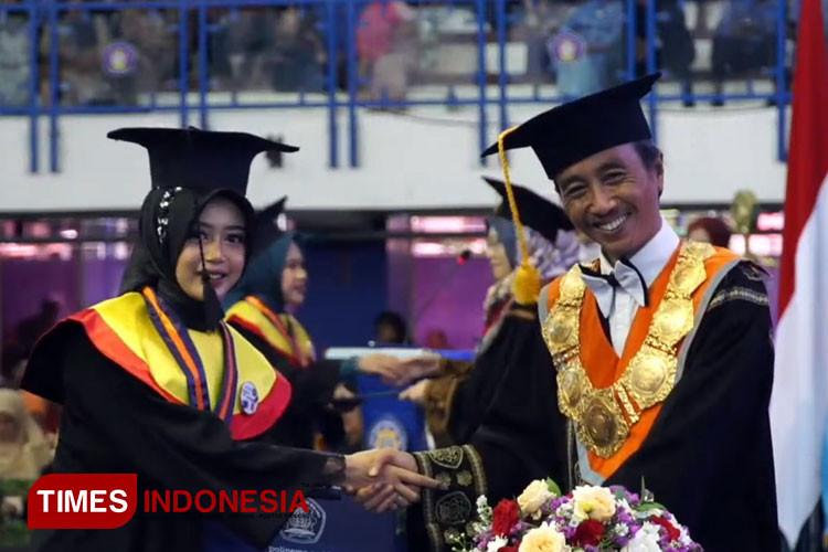 Wisuda Tahap III 2024 Polinema, Direktur Beri Refleksi 5 Tahun Pelaksanaan MBKM