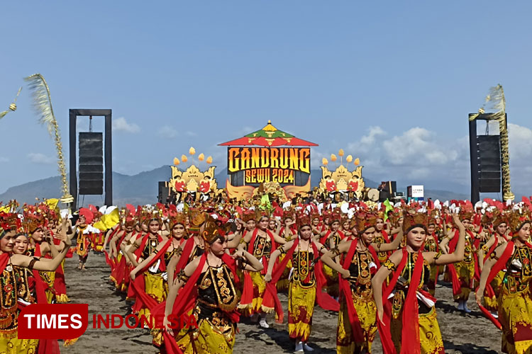 Gandrung Sewu Menjadi Magnet Wisatawan ke Banyuwangi, Dwi Marhen Berikan Apresiasi